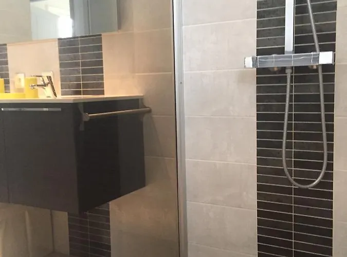 Avec Piscine De