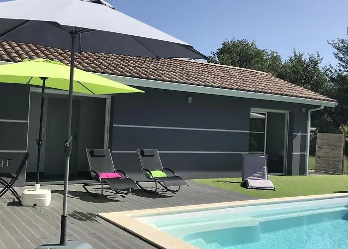 Avec Piscine De Villa Sanguinet